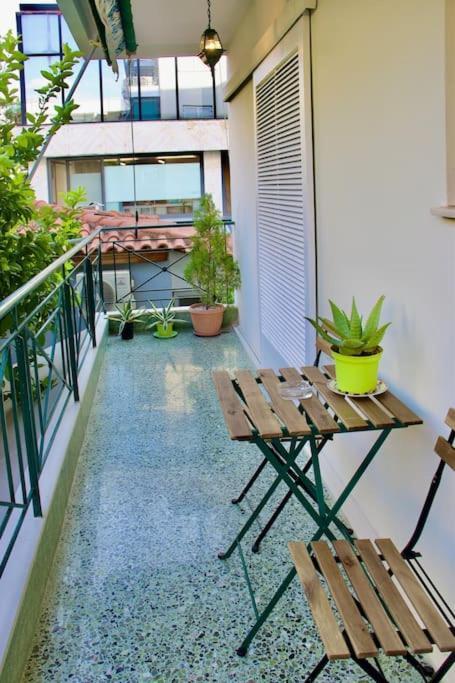 Apartamento Glyfada Path Of Poets Atenas Exterior foto